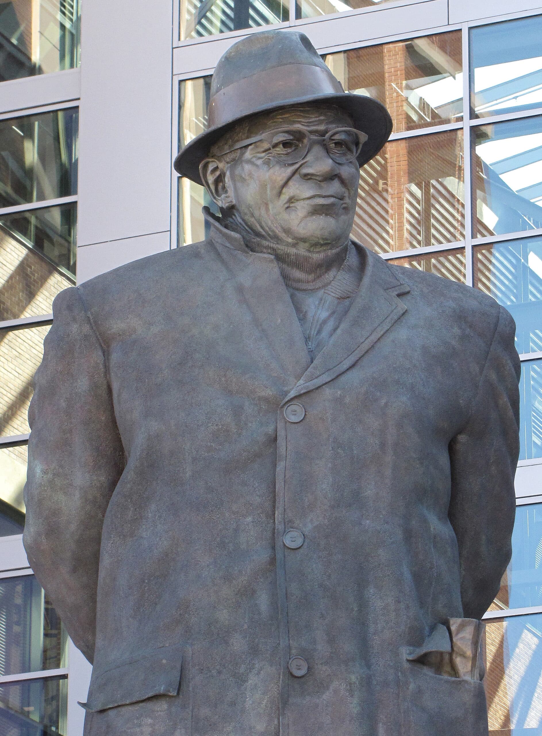 Vince Lombardi Statue